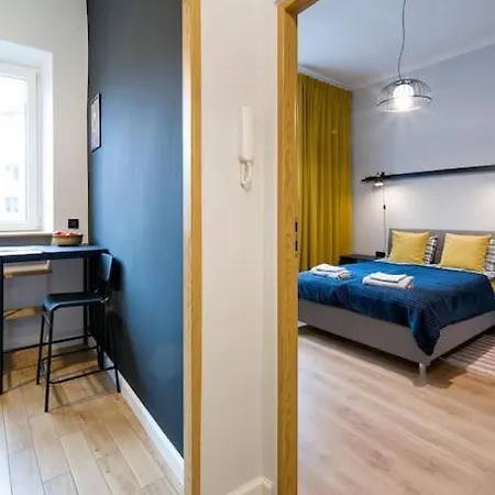 Nowa Huta Super Star Apartamento *