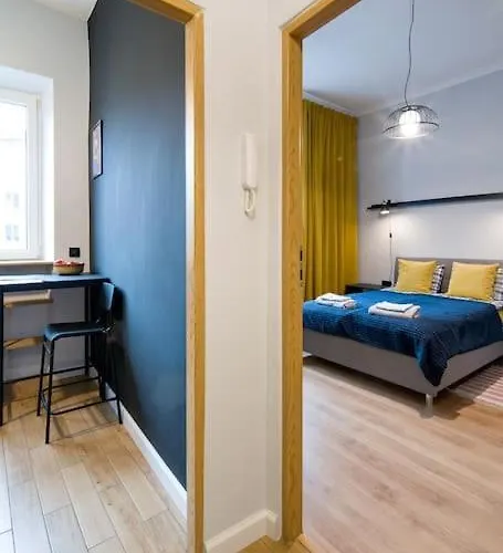 Nowa Huta Super Star Appartamento *